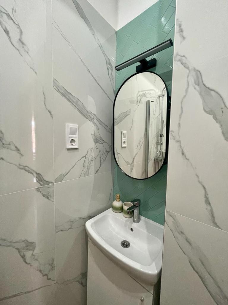 Home R1274 #Freeparking Будапеща Екстериор снимка